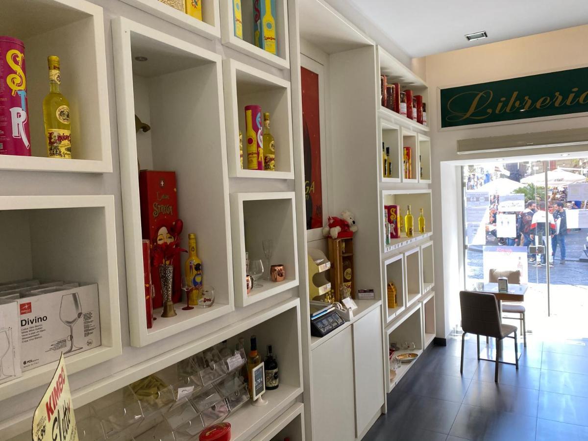 Ambra Noblesse Acomodação com café da manhã Nápoles Exterior foto